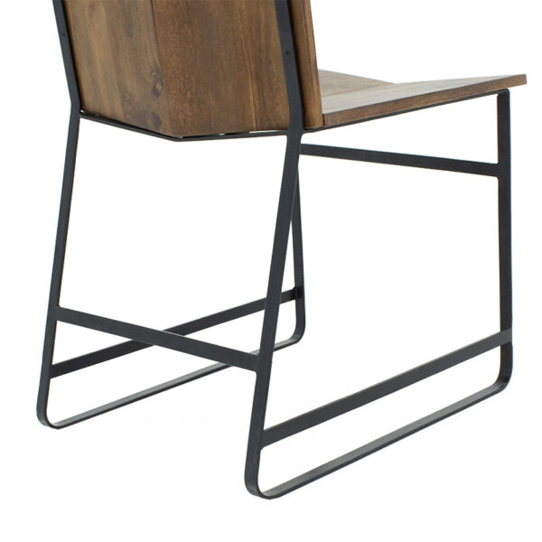 Καρέκλα Elora  μασίφ ξύλο ακακίας καρυδί-μέταλλο μαύρο