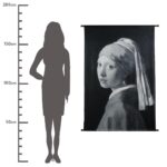 Διακοσμητικό Τοίχου Κρεμαστό Κορίτσι Με Το Μαργαριταρένιο Σκουλαρίκι Γκρι Βελούδο 105x2.5x136cm