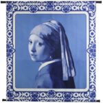 Διακοσμητικό Τοίχου Κρεμαστό Κορίτσι Με Το Μαργαριταρένιο Σκουλαρίκι Μπλε Βελούδο 105x2.5x98cm