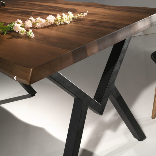 Efor Pera Τραπέζι MDF με Εφέ Κορμού Καφέ και Μεταλλικά Μαύρα Πόδια (140x80x75)cm